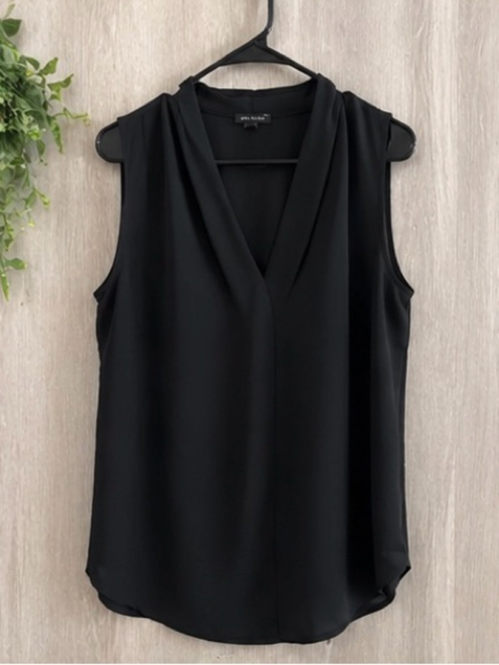 Ann Taylor Black Sleeveless V-Neck Blouse | Size L | Classic Work Top
